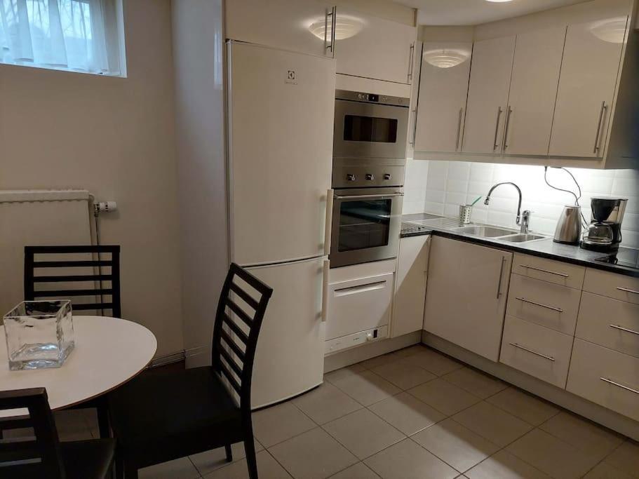 Laegenhet Pa Landet Naera Stan Apartment Jonsered Exterior foto